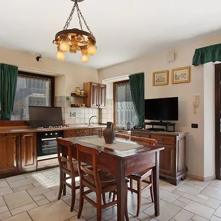 Verger Plein Soleil Di Piero *